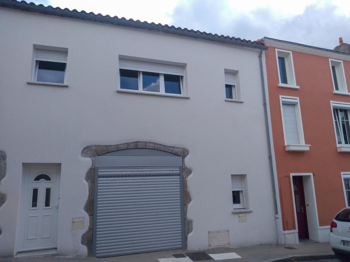 Au Grenier De Pauline Apartamento La Gaubretiere Exterior foto